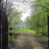 Weer een kasteel. Wel erg gemoderniseerd en verkitscht, maar wel degelijk oeroud.